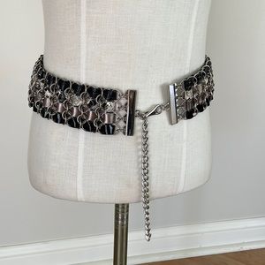 - - Leather and chain link adjustable belt size SM